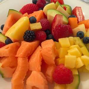 FRESH FRUIT PLATE