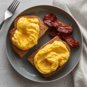 GF Scrambled Eggs on Toast with VG Bacon