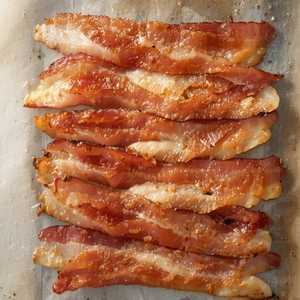 Thin cut streaky bacon